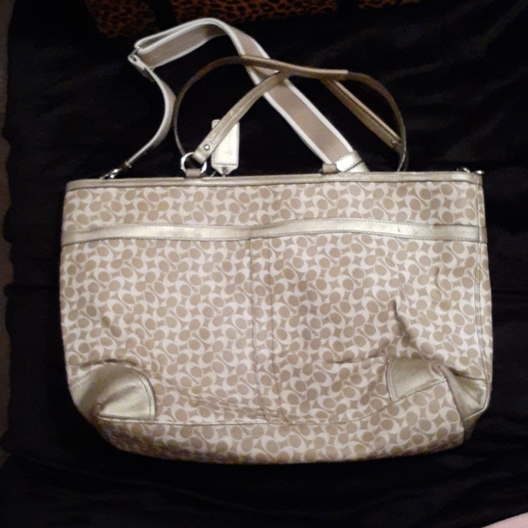 Large Coach Purse - Picture 5 of 8